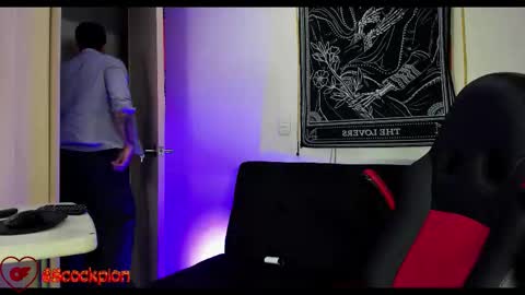 Alejandro help me to reach 200 thumps up online show from October 19, 2025, 6:58 am