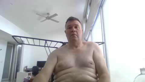 Snapshot of scoobs71 chatting on October 1, 2025, 1:44 am Scoobs online show from October 1, 2025, 1:44 am