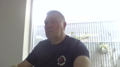 Snapshot of scoobs71 chatting on November 3, 2025, 4:14 am Scoobs online show from November 3, 2025, 4:14 am