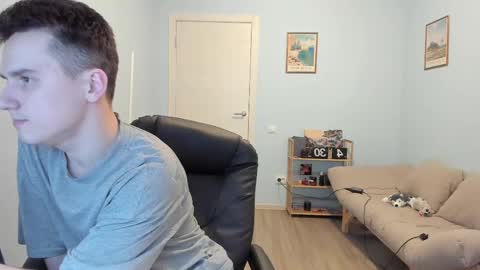 Snapshot of scooby_r chatting on February 22, 2025, 3:03 pm Thomas brunette and Alex blond online show from February 22, 2025, 3:03 pm