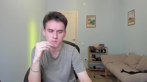 Snapshot of scooby_r chatting on March 3, 2025, 1:42 pm Thomas brunette and Alex blond online show from March 3, 2025, 1:42 pm