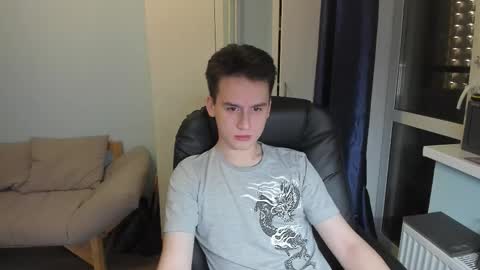 Snapshot of scooby_r chatting on November 4, 2025, 4:33 am Thomas brunette and Alex blond online show from November 4, 2025, 4:33 am