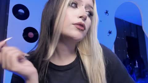 Goddess online show from November 10, 2025, 4:00 am