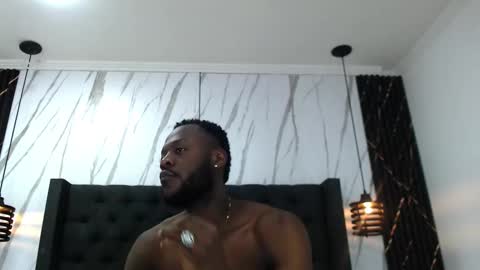 Snapshot of scottdamar chatting on November 17, 2025, 7:19 pm Damar online show from November 17, 2025, 7:19 pm