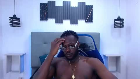 Snapshot of scottdamar chatting on November 26, 2025, 7:48 pm Damar online show from November 26, 2025, 7:48 pm