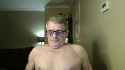 Snapshot of scottsman214 chatting on January 18, 2025, 9:45 pm James online show from January 18, 2025, 9:45 pm