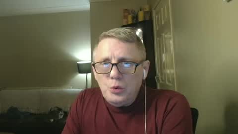 Snapshot of scottsman214 chatting on March 9, 2025, 9:46 pm James online show from March 9, 2025, 9:46 pm