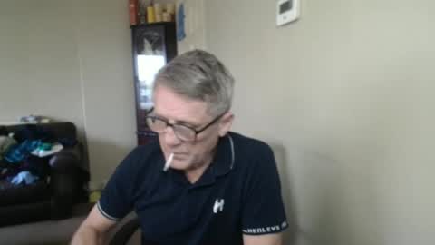 Snapshot of scottsman214 chatting on October 21, 2025, 11:00 am James online show from October 21, 2025, 11:00 am