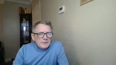 Snapshot of scottsman214 chatting on November 10, 2025, 4:06 pm James online show from November 10, 2025, 4:06 pm