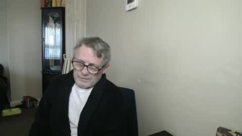 Snapshot of scottsman214 chatting on November 19, 2025, 3:01 pm James online show from November 19, 2025, 3:01 pm