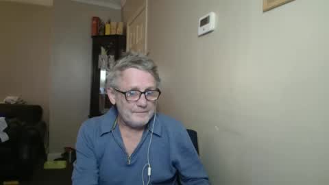 Snapshot of scottsman214 chatting on November 20, 2025, 9:58 pm James online show from November 20, 2025, 9:58 pm