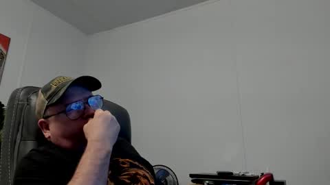 YourBannana1 online show from March 9, 2025, 4:27 am