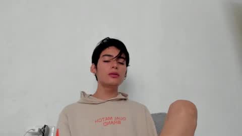 Snapshot of sebas_rosse chatting on December 5, 2024, 3:06 pm sebastian online show from December 5, 2024, 3:06 pm