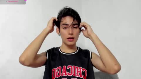 Snapshot of sebas_rosse chatting on December 15, 2024, 12:18 am sebastian online show from December 15, 2024, 12:18 am