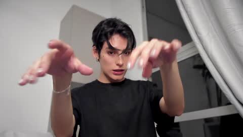 Snapshot of sebas_rosse chatting on December 21, 2024, 11:34 pm sebastian online show from December 21, 2024, 11:34 pm