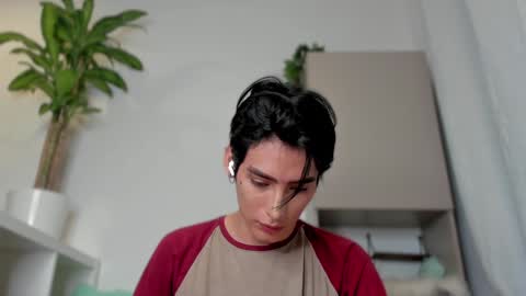 Snapshot of sebas_rosse chatting on January 15, 2025, 10:57 pm sebastian online show from January 15, 2025, 10:57 pm