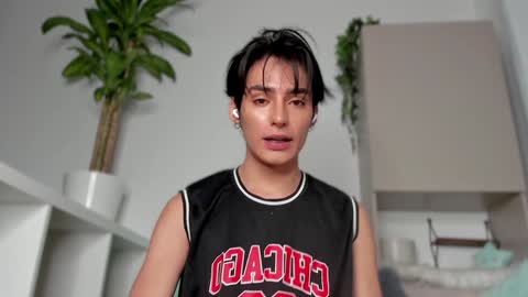 Snapshot of sebas_rosse chatting on January 28, 2025, 8:36 am sebastian online show from January 28, 2025, 8:36 am