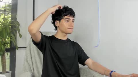 Snapshot of sebas_rosse chatting on September 28, 2025, 2:11 pm sebastian online show from September 28, 2025, 2:11 pm