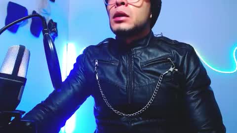 Snapshot of sebastian_025 chatting on November 30, 2025, 10:41 am Sebastian online show from November 30, 2025, 10:41 am