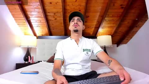 Sebastian Berne online show from February 14, 2025, 7:44 pm