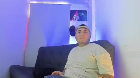 Snapshot of sebastian_col chatting on February 9, 2025, 6:26 pm Sebastian Col online show from February 9, 2025, 6:26 pm