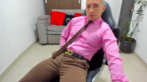 Snapshot of sebastian_oconnor77 chatting on January 21, 2025, 12:07 pm juan sebastian online show from January 21, 2025, 12:07 pm