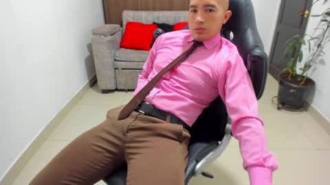 Snapshot of sebastian_oconnor77 chatting on January 25, 2025, 12:37 pm juan sebastian online show from January 25, 2025, 12:37 pm