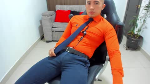 Snapshot of sebastian_oconnor77 chatting on January 27, 2025, 3:18 pm juan sebastian online show from January 27, 2025, 3:18 pm