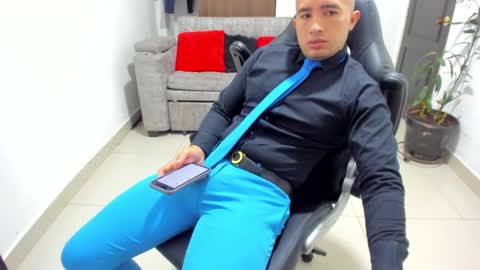 Snapshot of sebastian_oconnor77 chatting on January 28, 2025, 12:11 pm juan sebastian online show from January 28, 2025, 12:11 pm