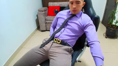 Snapshot of sebastian_oconnor77 chatting on January 31, 2025, 12:07 pm juan sebastian online show from January 31, 2025, 12:07 pm