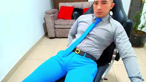 Snapshot of sebastian_oconnor77 chatting on February 2, 2025, 3:28 pm juan sebastian online show from February 2, 2025, 3:28 pm