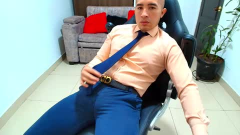 Snapshot of sebastian_oconnor77 chatting on February 3, 2025, 3:17 pm juan sebastian online show from February 3, 2025, 3:17 pm