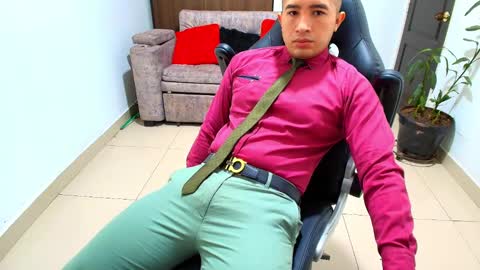 Snapshot of sebastian_oconnor77 chatting on February 6, 2025, 12:05 pm juan sebastian online show from February 6, 2025, 12:05 pm