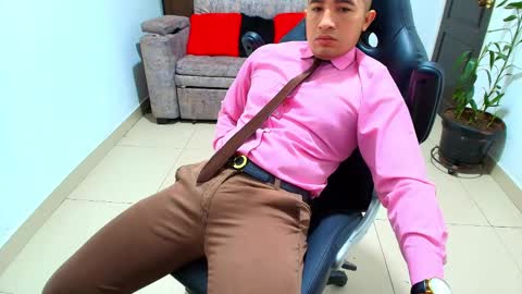 Snapshot of sebastian_oconnor77 chatting on February 7, 2025, 12:17 pm juan sebastian online show from February 7, 2025, 12:17 pm