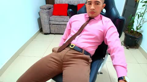 Snapshot of sebastian_oconnor77 chatting on February 7, 2025, 3:19 pm juan sebastian online show from February 7, 2025, 3:19 pm