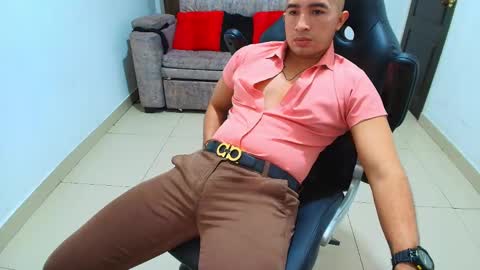 Snapshot of sebastian_oconnor77 chatting on February 8, 2025, 5:18 pm juan sebastian online show from February 8, 2025, 5:18 pm