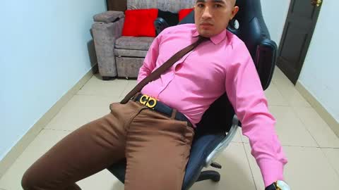 Snapshot of sebastian_oconnor77 chatting on February 9, 2025, 12:08 pm juan sebastian online show from February 9, 2025, 12:08 pm