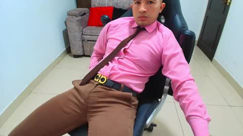 Snapshot of sebastian_oconnor77 chatting on February 9, 2025, 3:12 pm juan sebastian online show from February 9, 2025, 3:12 pm