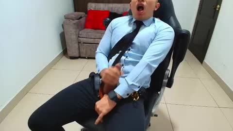 Snapshot of sebastian_oconnor77 chatting on February 12, 2025, 1:37 pm juan sebastian online show from February 12, 2025, 1:37 pm