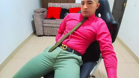 Snapshot of sebastian_oconnor77 chatting on February 13, 2025, 12:21 pm juan sebastian online show from February 13, 2025, 12:21 pm