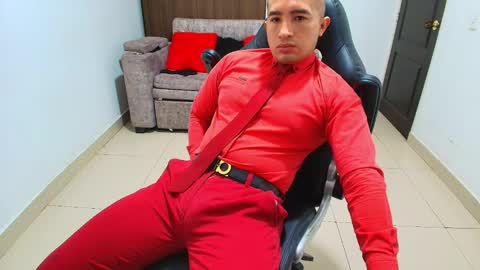 Snapshot of sebastian_oconnor77 chatting on February 14, 2025, 12:14 pm juan sebastian online show from February 14, 2025, 12:14 pm