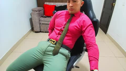 Snapshot of sebastian_oconnor77 chatting on February 16, 2025, 12:32 pm juan sebastian online show from February 16, 2025, 12:32 pm