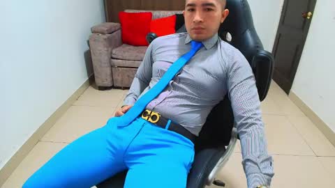 Snapshot of sebastian_oconnor77 chatting on February 17, 2025, 1:10 pm juan sebastian online show from February 17, 2025, 1:10 pm