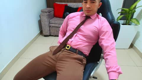 Snapshot of sebastian_oconnor77 chatting on February 19, 2025, 7:16 pm juan sebastian online show from February 19, 2025, 7:16 pm