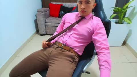 Snapshot of sebastian_oconnor77 chatting on February 22, 2025, 12:40 pm juan sebastian online show from February 22, 2025, 12:40 pm