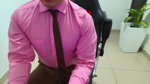 Snapshot of sebastian_oconnor77 chatting on February 22, 2025, 6:52 pm juan sebastian online show from February 22, 2025, 6:52 pm