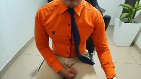 Snapshot of sebastian_oconnor77 chatting on February 26, 2025, 12:25 pm juan sebastian online show from February 26, 2025, 12:25 pm