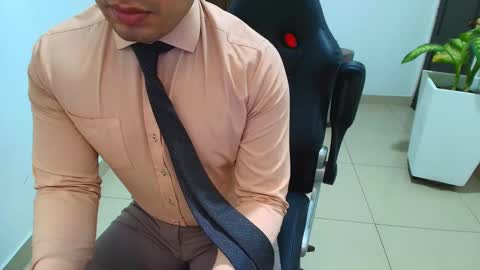 Snapshot of sebastian_oconnor77 chatting on March 4, 2025, 6:18 pm juan sebastian online show from March 4, 2025, 6:18 pm