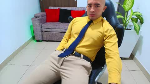 Snapshot of sebastian_oconnor77 chatting on March 10, 2025, 12:15 pm juan sebastian online show from March 10, 2025, 12:15 pm