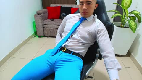 Snapshot of sebastian_oconnor77 chatting on March 12, 2025, 12:04 pm juan sebastian online show from March 12, 2025, 12:04 pm